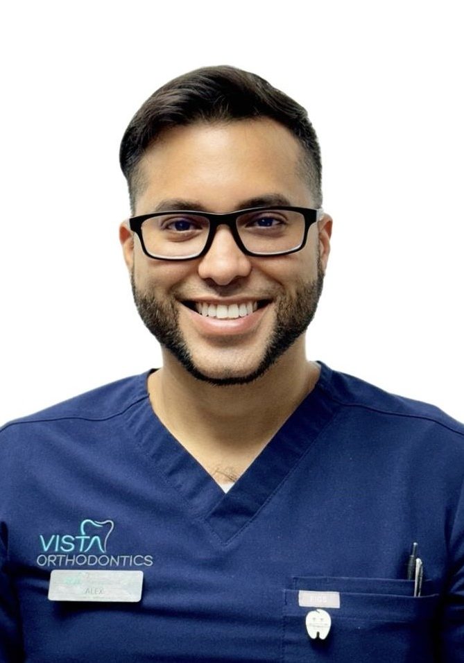 thumbnail_bd9edec9-bb94-48e0-a135-42e4c319a249 Alex